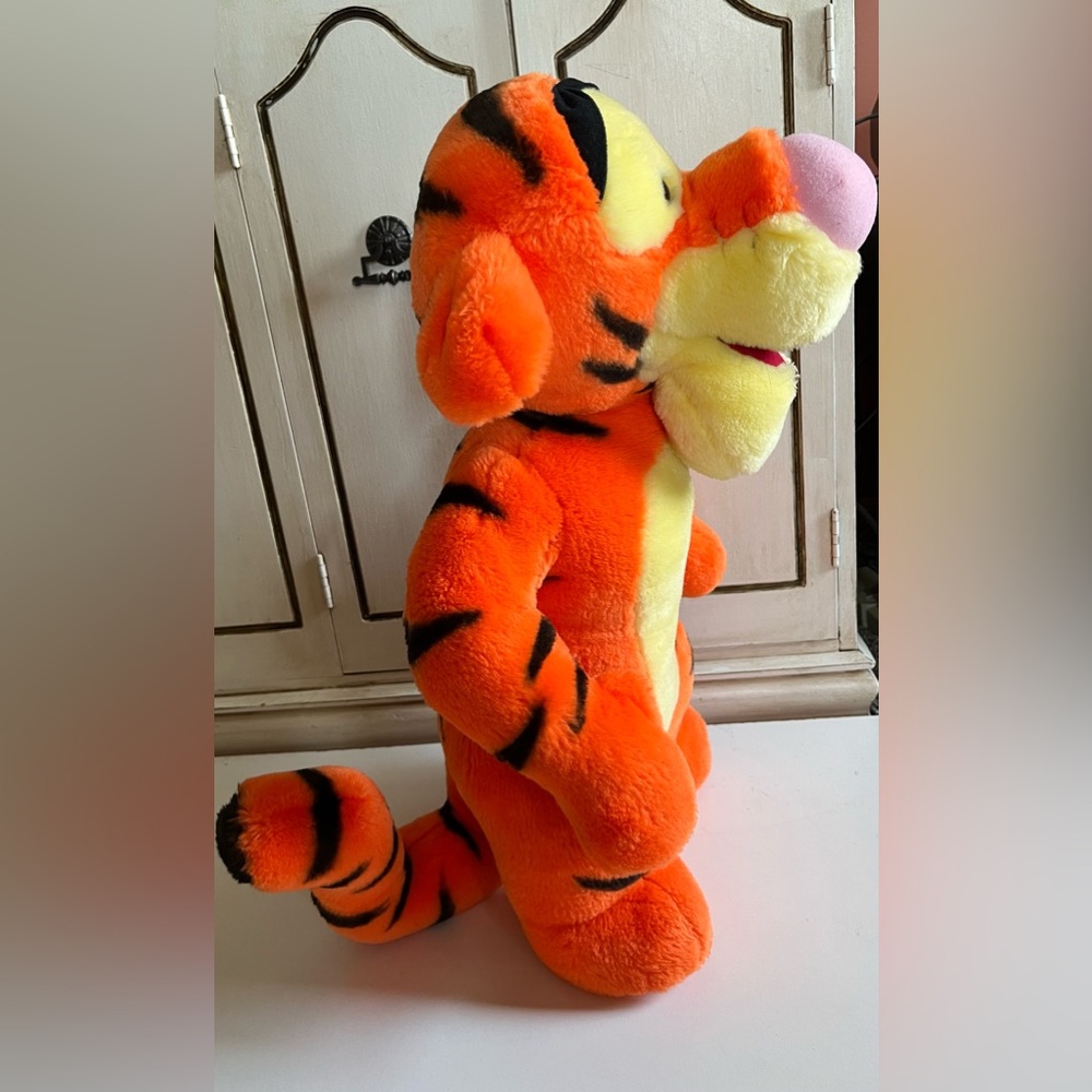 Vintage Jumbo Mattel Disney Tigger Plush Standing Winnie Pooh Stuffed Animal Toy